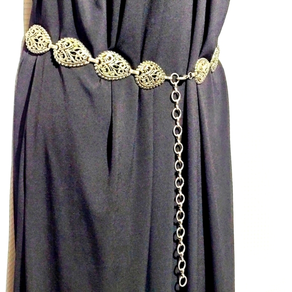 Concho Antique Silver Tone Filigree Tear Drop Medallion Belt - Picture 3 of 8